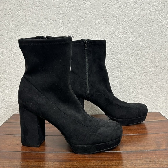 Urban Outfitters Michell Black Sock Boots Size 10 - Picture 2 of 7